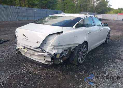 2017 Jaguar Xj z USA, uszkodzony, nr VIN SAJXJ1GD0H8W08934